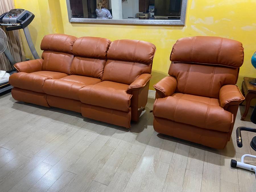 1 - https://เปลี่ยนหนังเปลี่ยนผ้าโซฟา.com | รับซ่อมโซฟา เต็งหนึ่งเฟอร์นิเจอร์ รับซ่อมโซฟา รับเปลี่ยนหนังโซฟา รับเปลี่ยนผ้าโซฟาทุกชนิดทุกรูปแบบ รับซ่อมโซฟาหลุยส์ รับเปลี่ยนผ้าโซฟาหลุยส์ เก้าอี้หลุยส์ เก้าอี้หนังเทียม หนังแท้ ทุกชนิดทุกรูปแบบ